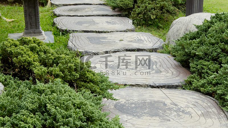 草坪铺设验收标准上海：关键要素与验收流程